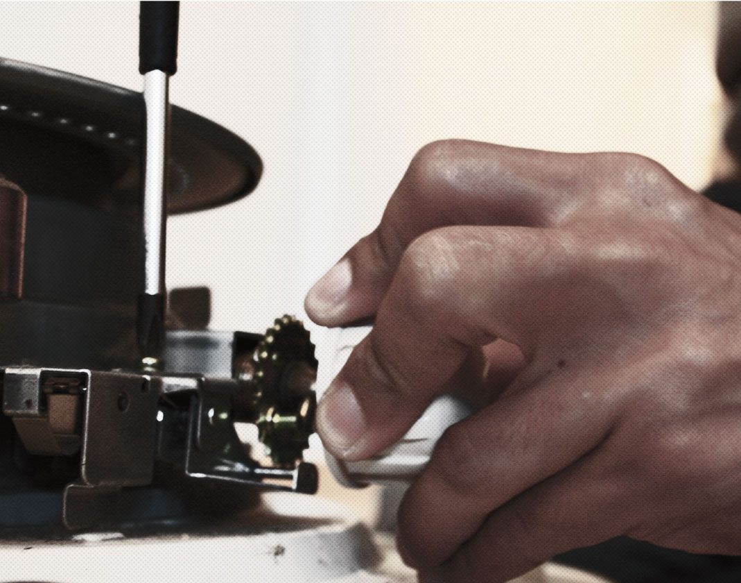 どこででも仕事ができる、手に職を。
暮らしの屋台骨を目指して日々営業中です。